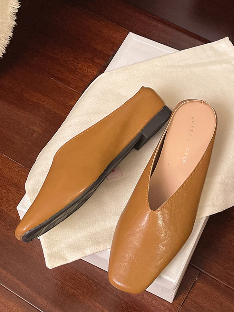 Vale Leather Flats - Brown