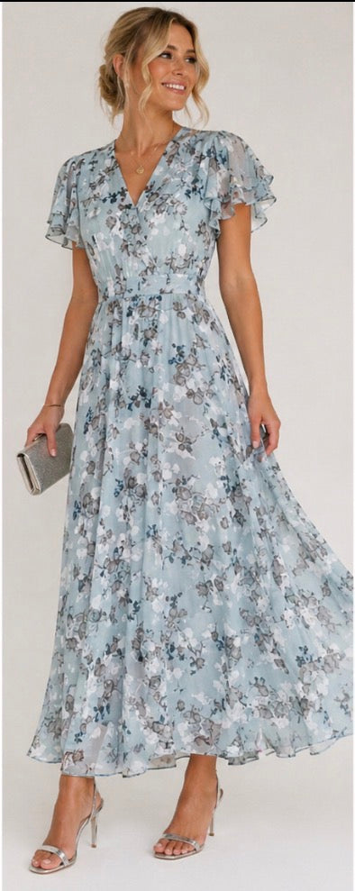 Glamorous dress that covers the belly