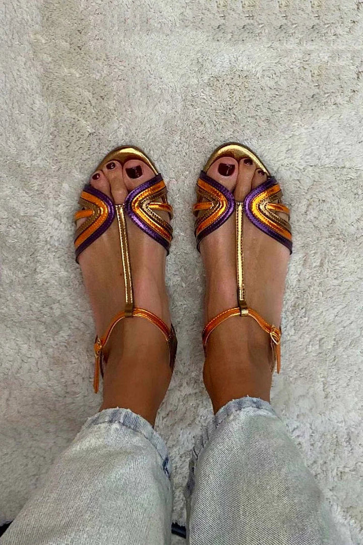Snez | Simple Summer Sandals