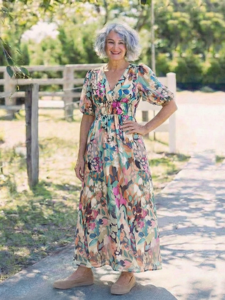 Eulalie | Gentle V Neck Short Sleeve Midi Dress
