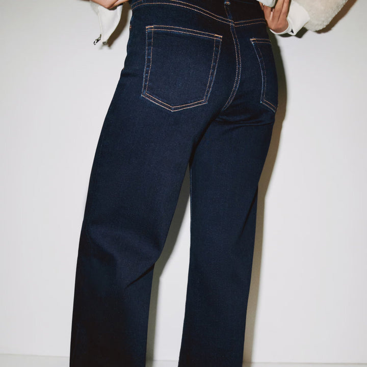 Honoria | Classic Straight Leg Jeans