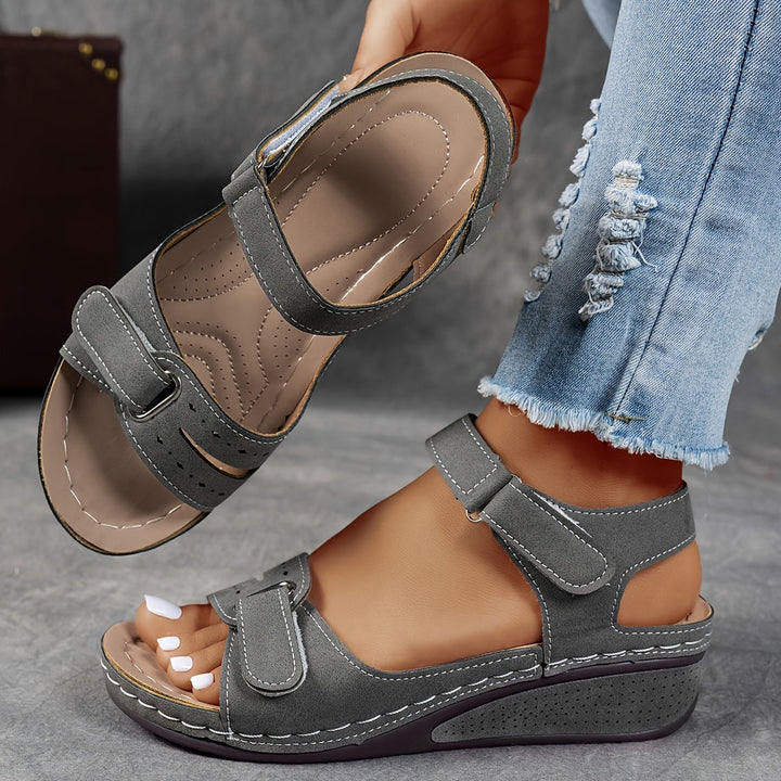 Nance | Simple Gray Summer Sandals