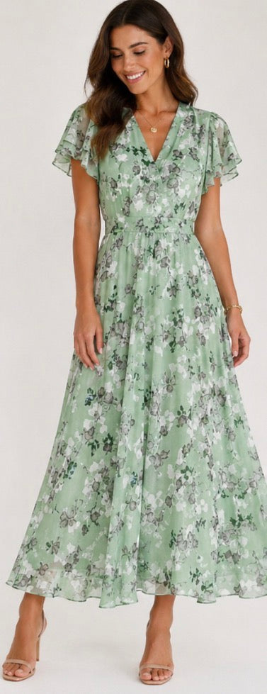 Glamorous dress that covers the belly