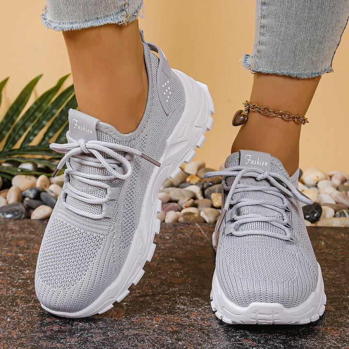 Delaney | Timeless Orthopedic Sneaker