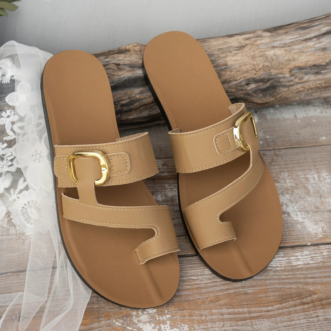 Berwyn | Simple Buckle Gold Summer Sandals