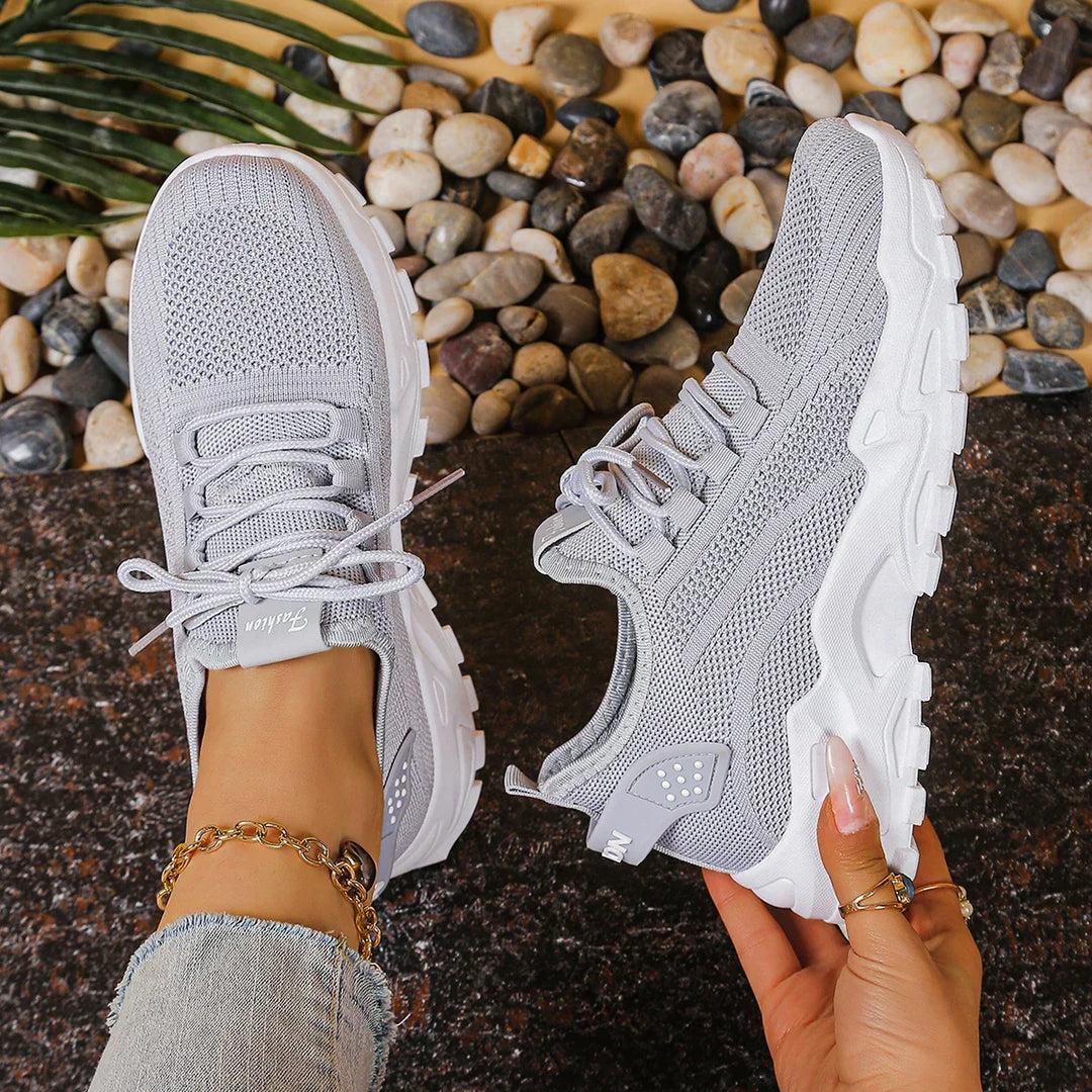 Delaney | Timeless Orthopedic Sneaker