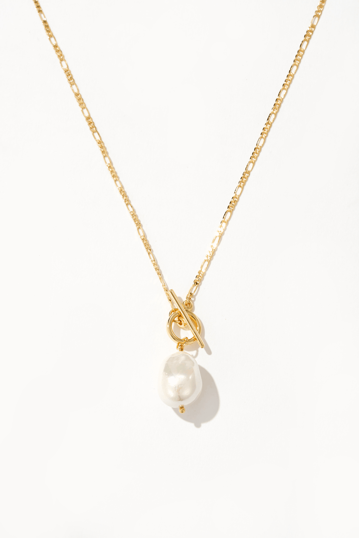 Necklace Elegant with Pearl Gold