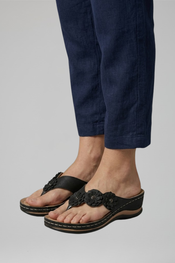 Thea | Slip-On Sandals