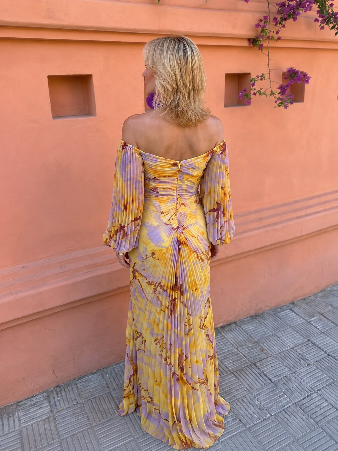 GRETA – LONG FLORAL DRESS WITH A DEEP NECKLINE