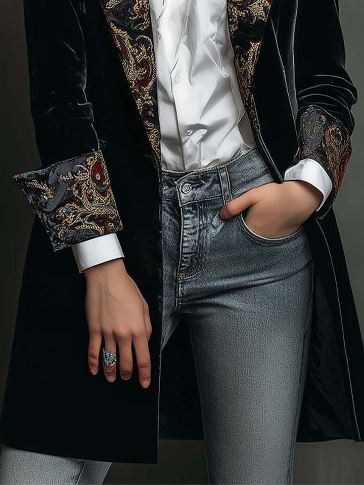 Leontine | Fitted Black Baroque-Print Blazer