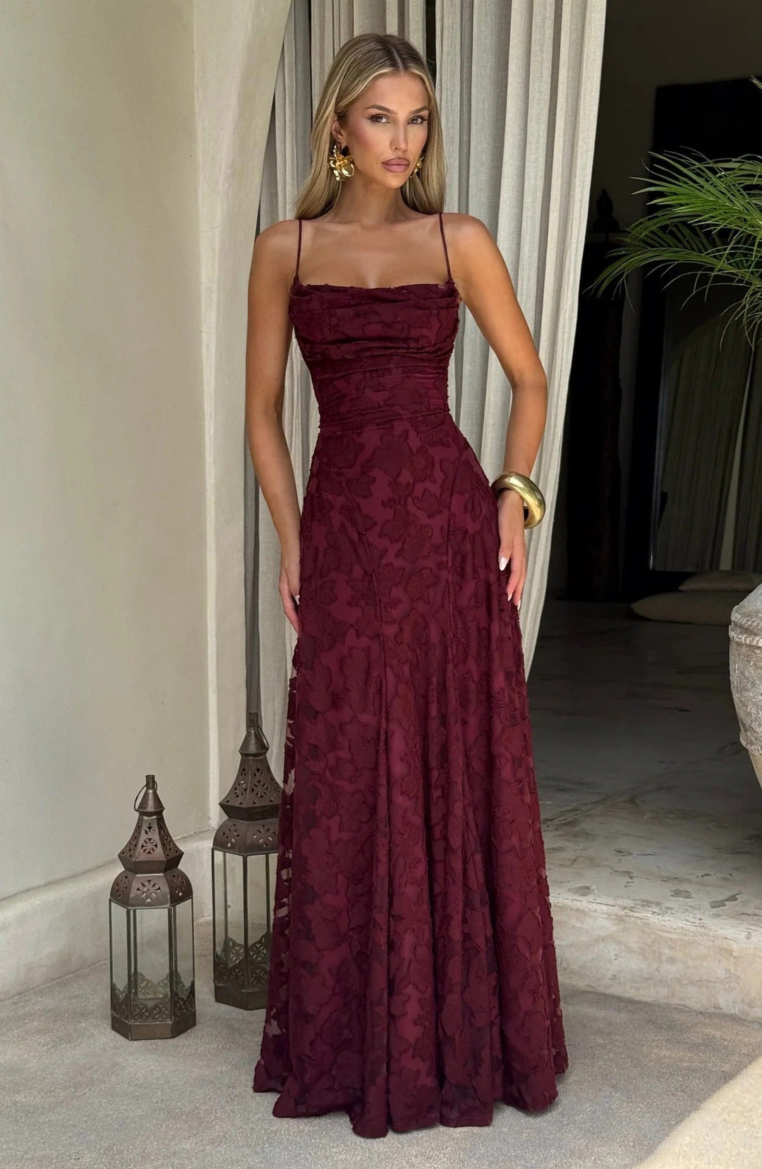 Briar | Dress Maxi in Lace Floral a Linea ad Un