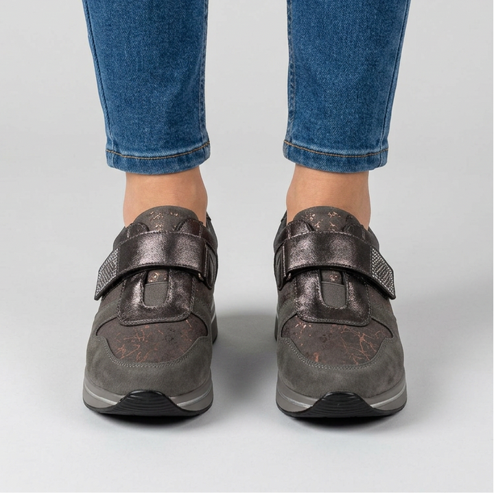 Zelinda | Sneakers comoda donna con zeppa